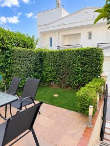 Blessings Apartment with Private Garden and Parking