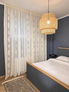 Blessings Apartment with Private Garden and Parking