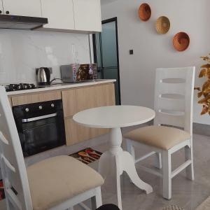11th Floor One bedroom Apartment,heated pool and gym-Lavington