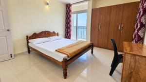 Standard Waterfront Room with Balcony Marine Drive