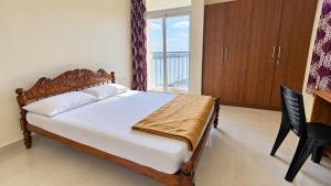 Standard Waterfront Room with Balcony Marine Drive
