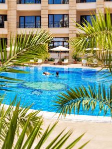 Cabacum Beach Residence Beachfront Escape w Pool