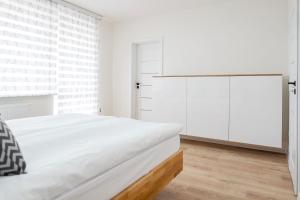 Apartmoments Jazero - 2 Bedrooms, Free Parking