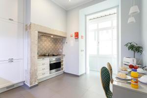 Bedrooms in Shared Apartment in Accommodation in Downtown Lisbon