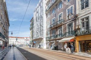 Bedrooms in Shared Apartment in Accommodation in Downtown Lisbon