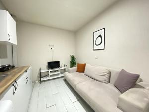 Stylish 1BR Stay İstiklal Steps Away
