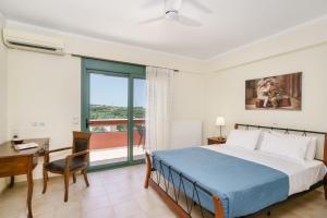 Family Villas Magic Media Resort with Private Heated Pool, Playground, Basketball & Game Room