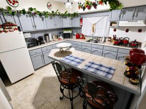 Siéntete Como en Casa! Espaciosa y Acogedora Tu Próxima Estancia Favorita Casa Acogedora Perfecta para Familias y Grupos Casa Privada Comodidad y Excelente Ubicación Descansa, Disfruta y Siéntete en Casa