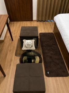 Cozy studio near Pari Chowk & Expo mart