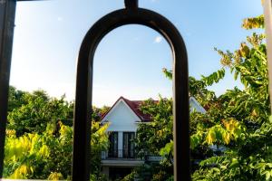 Vanessas Cozy TownHouse Hue - Scandi 3BR with Balcony & Free Car Parking