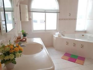 Phòng Cổ Điển Cho 4 Người (Classic Quadruple Room)