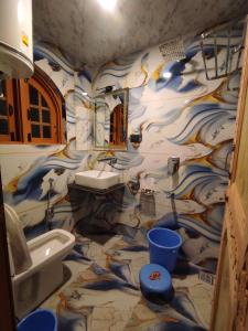 Hotel Fabulous Kashmir, Dal Lake