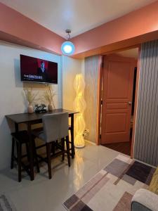 1BR with Veranda near MRT Boni VRP Shangrila Megamall