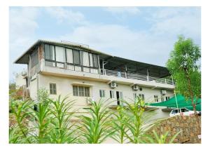Vikramgarh Lakeview- A Royal Collection