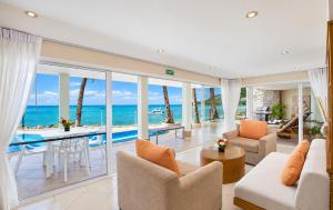 Beachfront Kalim Beach Villa