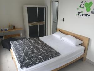 168 Mall Selayang 2 BR with Totoro theme Free Wifi & Netflix