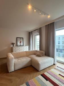 Lumina 4-room Family Apart with Parking & Balcony