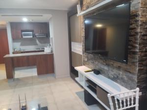 MIRADOR DEL FARO DAPARTAMENTO RIVERFRONT con PISCINA JACUZZI Y GIMNASIO