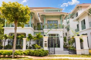 Noska Villa Khem Beach 4BR Private Pool with Elevator