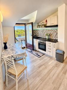 Apartment Pharos