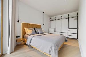 Luxury Penthouse in Best Area, Balcony & Parking