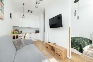 Jasny Apartament w Świnoujściu Blisko Portu by Noclegi Renters
