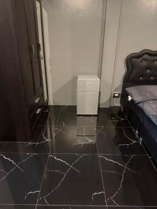 Minnie hotel massage