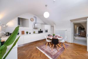 Best View to the Old Town Tallinn, 2BR, 2-bath