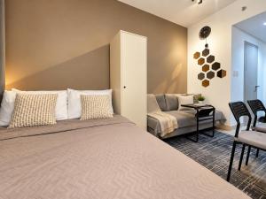 642 - Quiet & secured condo in Cavite with HI speed WIFI