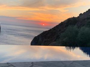 La Bella Villa - Infinity Pool Retreat