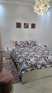 Modern 2 bedroom flat, Furnished & ready to move
