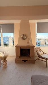 Beachfront Studio with Sea View - Neoi Epivates