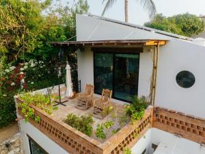 Luna and Pelicano - Elegant Twin Oceanfront Villas
