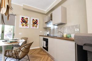 Lakeside Escape, outdoor porch, AC, fiber Wi-Fi