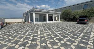 Stunning villa near Tirana Airport and CityPark