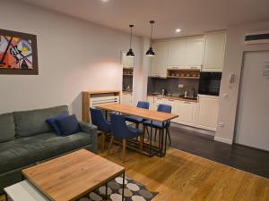 Aura suites 1