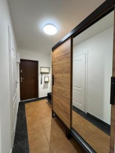 LYNA Home - Gold