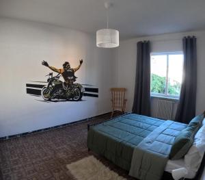 Elenberg Beds & Bikers
