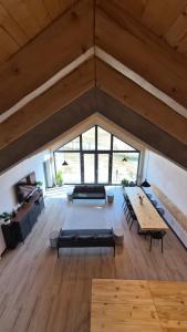 VISTRA - House of The Mountains