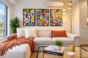 Luxury 4 person apartment in heart of Montreal downtown