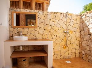 Nomena Lodge