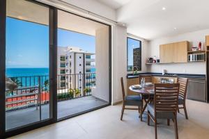 Private Plunge Pool Condo wCar. Steps to Beach