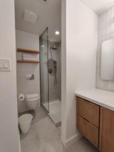1BR Designer Suite Sleeps 4