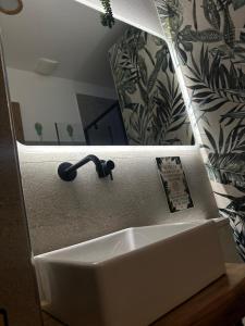 Moonlight Jungle Suite Luxury