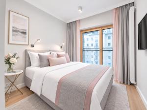Mennica Residence Premium Collection