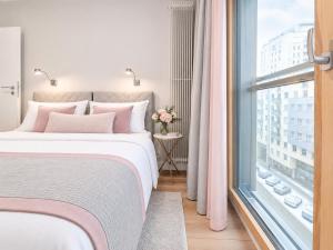 Mennica Residence Premium Collection