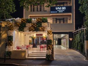 Uni88 ApartHotel