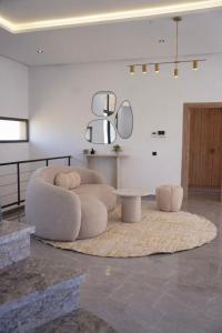 Villa Ennassibe, 5 Luxurious Suites with Pool