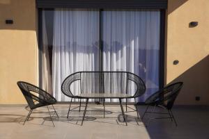 Villa Ennassibe, 5 Luxurious Suites with Pool