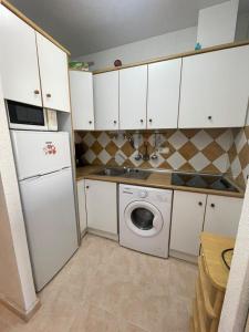 Torrevieja Seaside Apartment with Pool & Balcony
